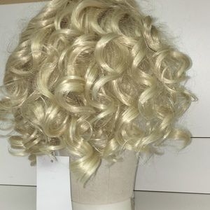 Brand new platinum ringlet wig